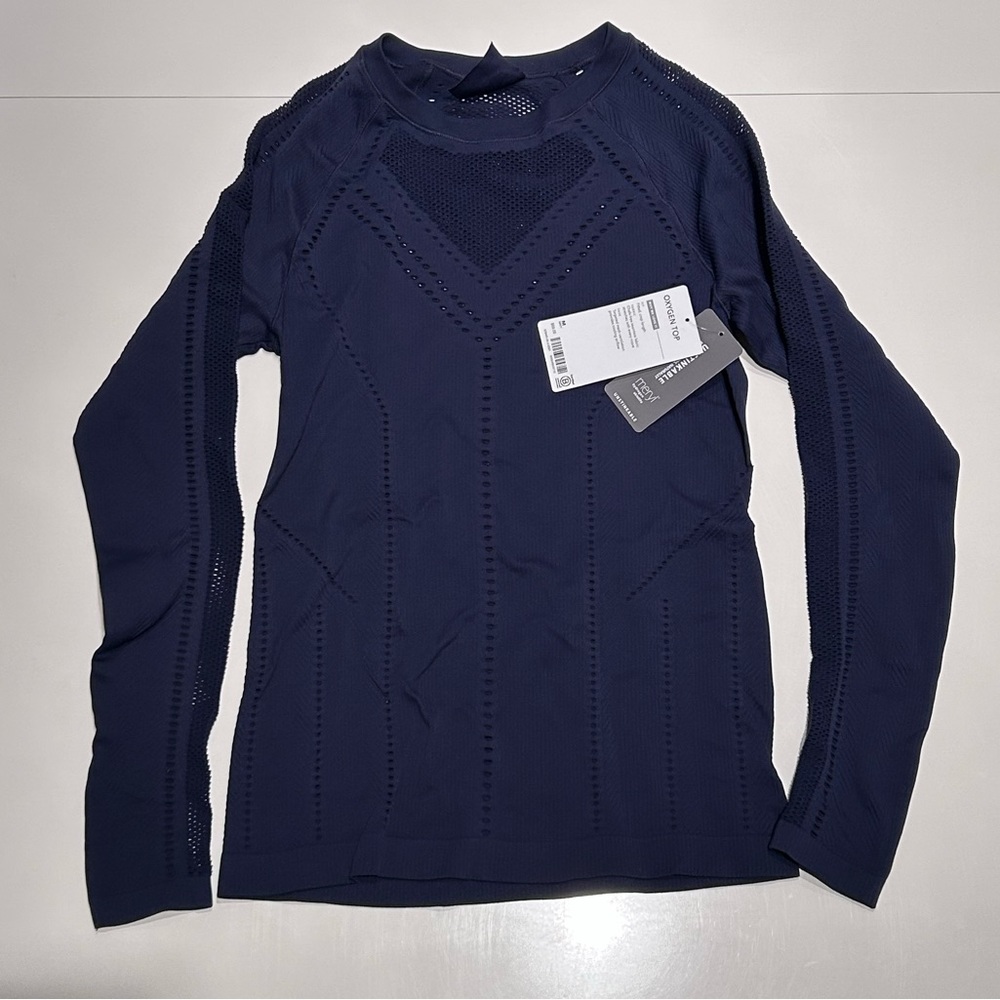 NWT Athleta Women’s Navy Blue Oxygen Top, Medium